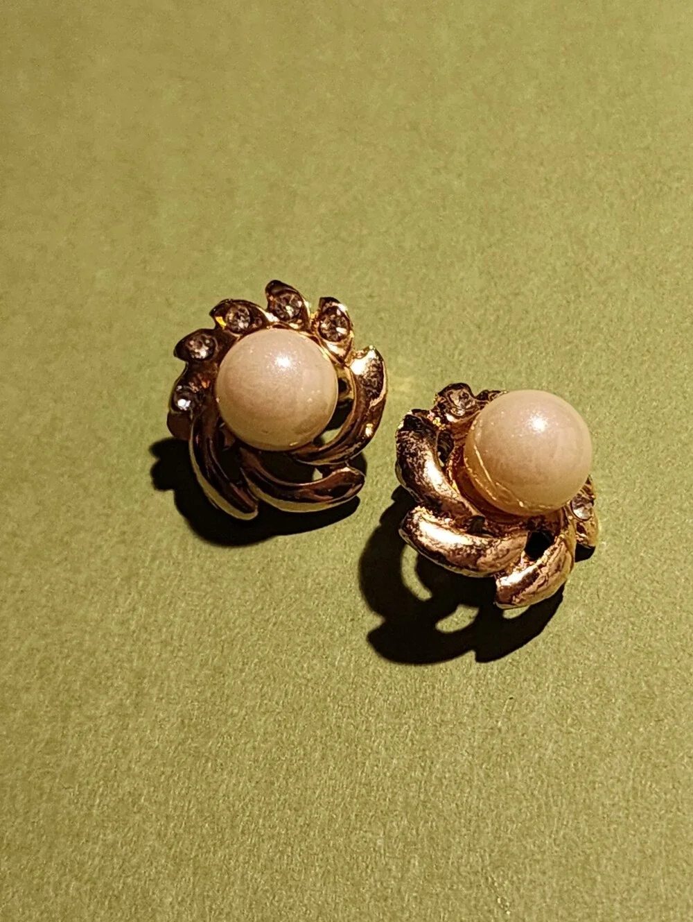 Vintage Style Faux Pearl Rhinestone Gold Tone Clip-On Statement Earrings
